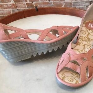 Fly London Yadi rose pink leather cutout peep toe wedge 39, 8.5 like new